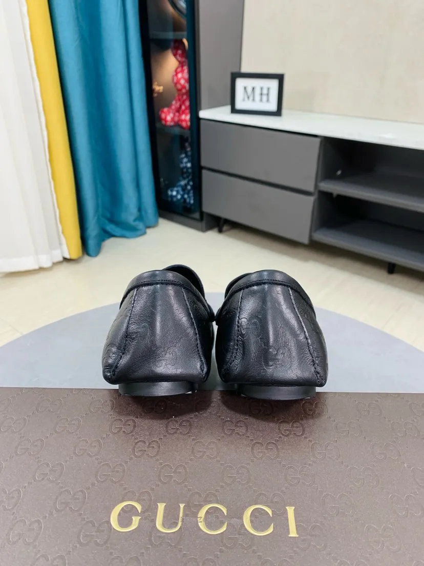 Men's men's shoes 💰458🌹🌹 Comes with packaging [GUCCI Gucci] original men's casual beanie shoes, original Italian imported special material cowhide embossing➕real first-layer sheepskin lining; equipped with precision stitching to highlight low-key luxury. The comfortable sole design maximizes the comfort and anti-slip properties of the shoe. The shoe shape is dignified and the low-key charm is not concealed! Natural and free new urbanism, code number: 38-44